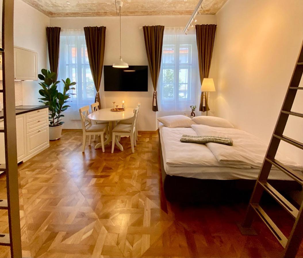 Ars Longa Apartments ลูบลิยานา ภายนอก รูปภาพ