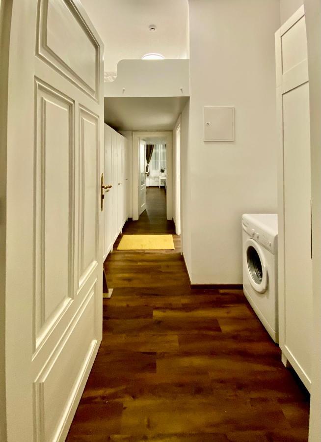 Ars Longa Apartments ลูบลิยานา ภายนอก รูปภาพ